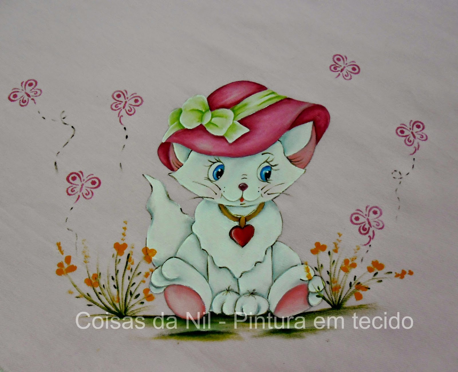 manta de flanela com pintura de gatinha com chapéu pink e laço verde