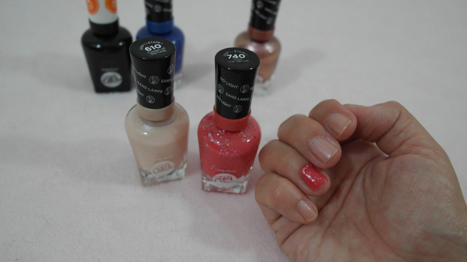 Makeup University Inc How to wear Sally Hansen Miracle Gel nail polish for Fall looks