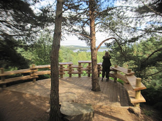 The viewing platform on the Burn o' Vat trail