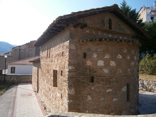 βυζαντινό ναό των Ταξιαρχών (Γυμνασίου) στην Καστοριά