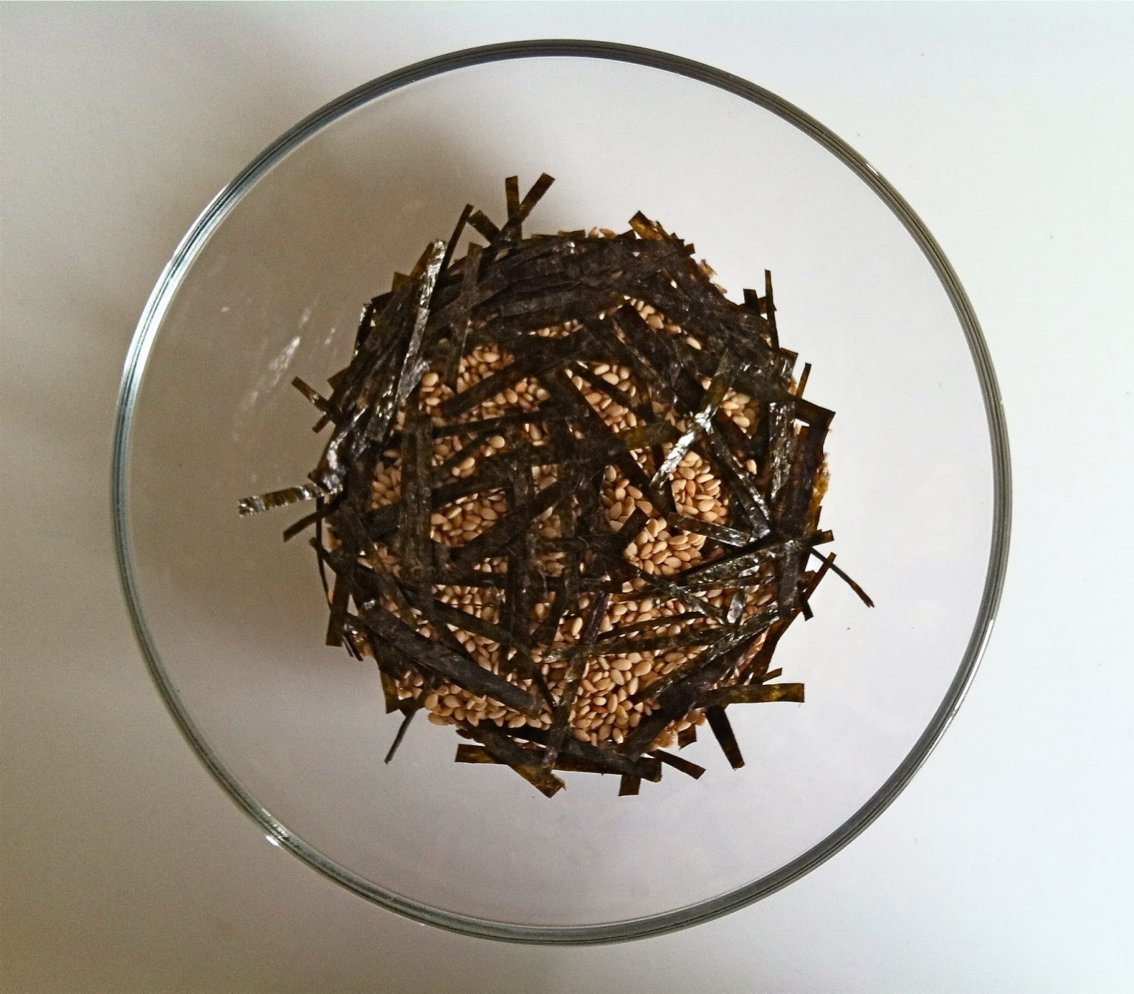 lisa b wellness Nori Goma Furikake? Sea Vegetable & Sesame Seed Condiment