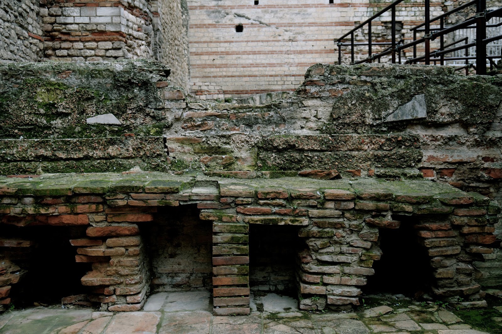 コンスタンティヌスの公衆浴場(Les Thermes de Constantin)