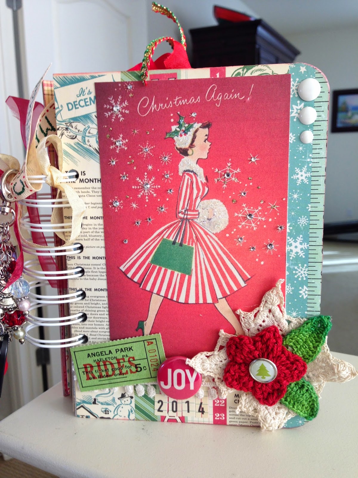 second-wind-christmas-junk-journal