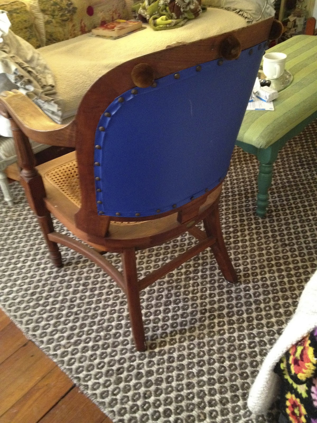 SheShe, The Home Magician How to fix a chair with a broken cane seat