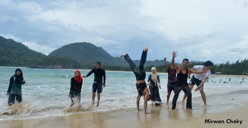Thai Tourists in Lampuuk Beach