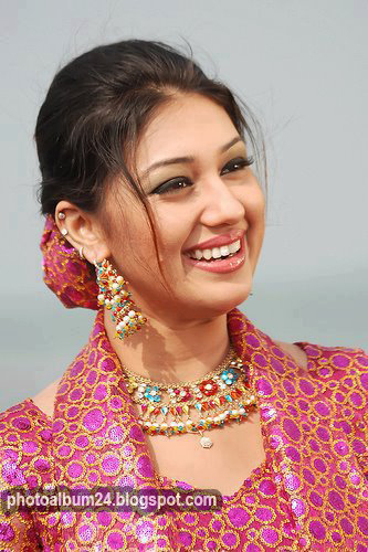 Bangladeshi Movie Actress Opu Biswas | photo album 24