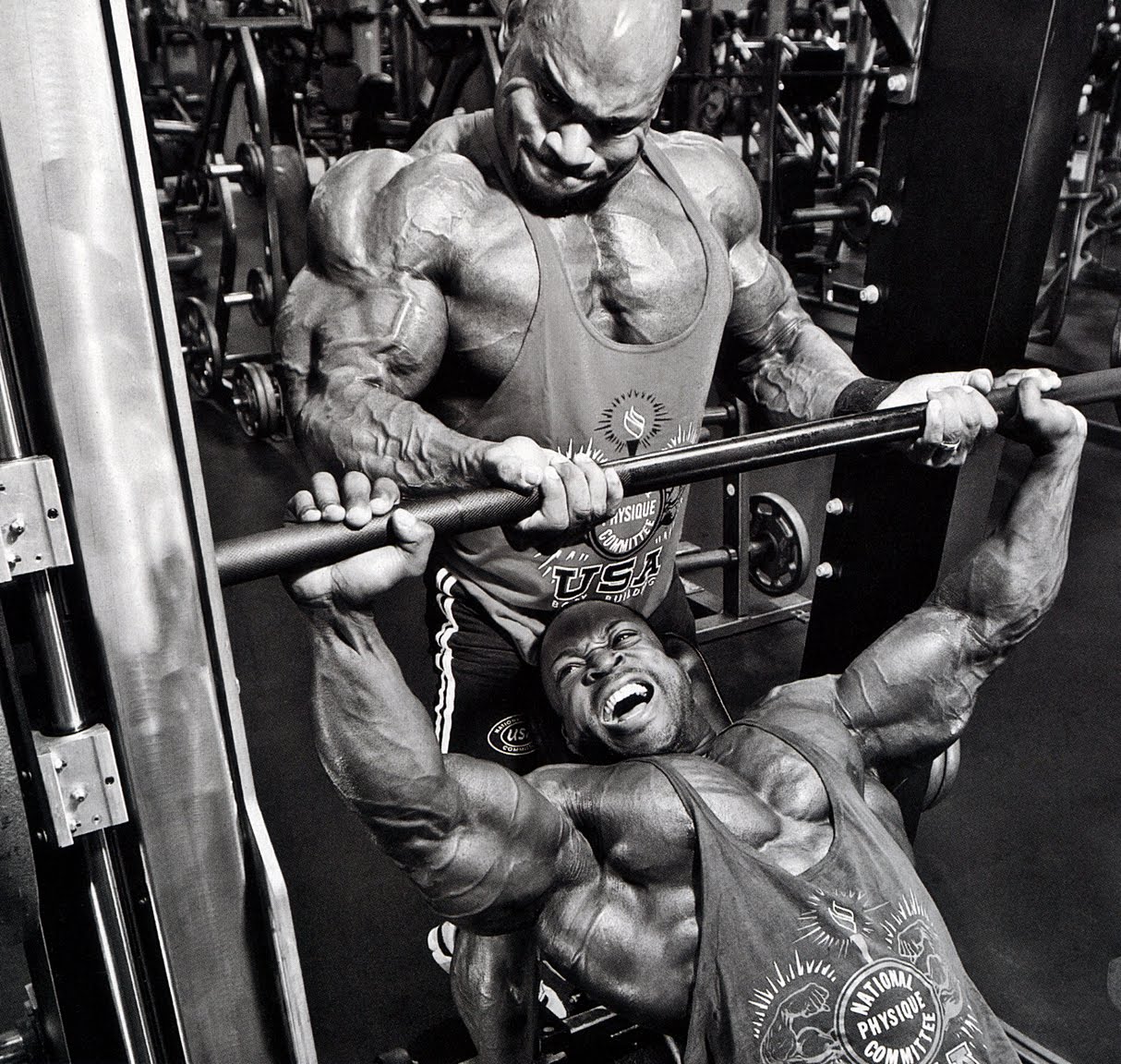 стальные мускулы. стальные мышцы. хельмут штребль. качки в тренажерном зале. мышцы сталь.