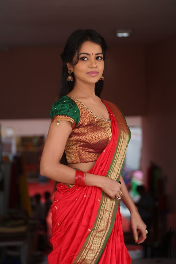 Bhavya Sri at Shilpakala Vedika Silk India Expo Launch