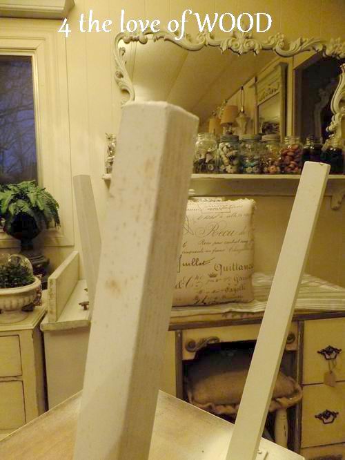 4 the love of wood PAINT BLEEDING with ANNIE SLOAN CHALK PAINT white