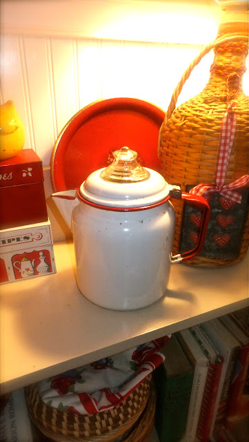 Ash Tree Cottage: Vintage Enamel Coffee Pots