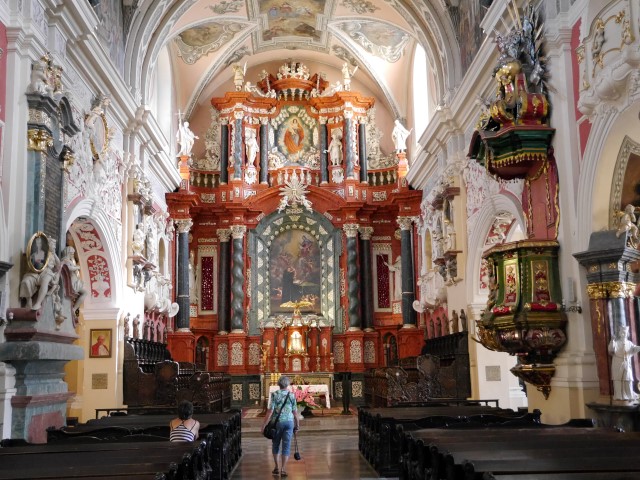 Altaar in de Franciscanerkerk in Poznan, Polen