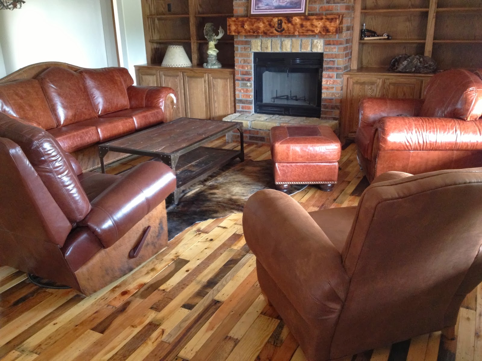A Building We Shall Go!: The Art Of Pallet Wood Flooring