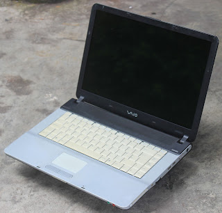 Laptop SONY VAIO VGN-FS515E Bekas