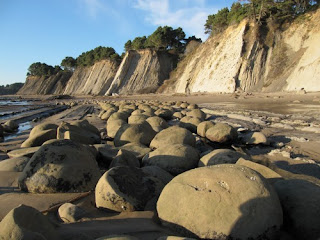 Playa de las esferas (Bowling Balls Beach) - California