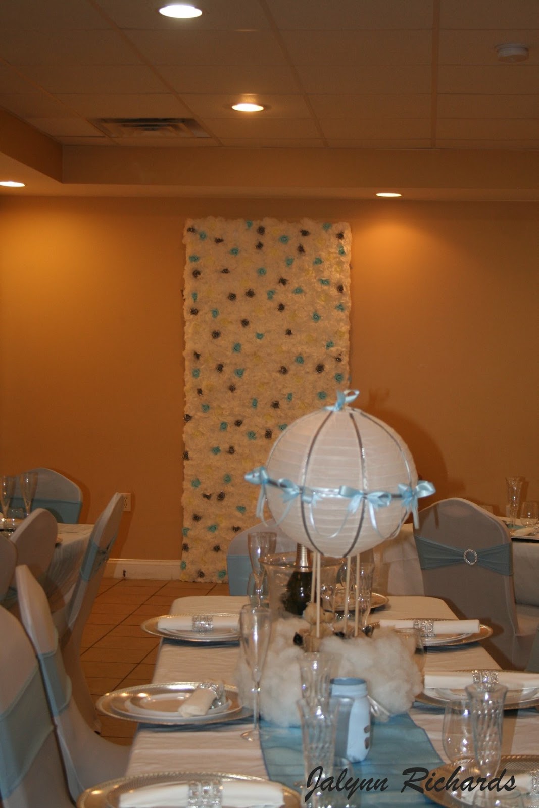 Dollar Tree Flower Wall DIY