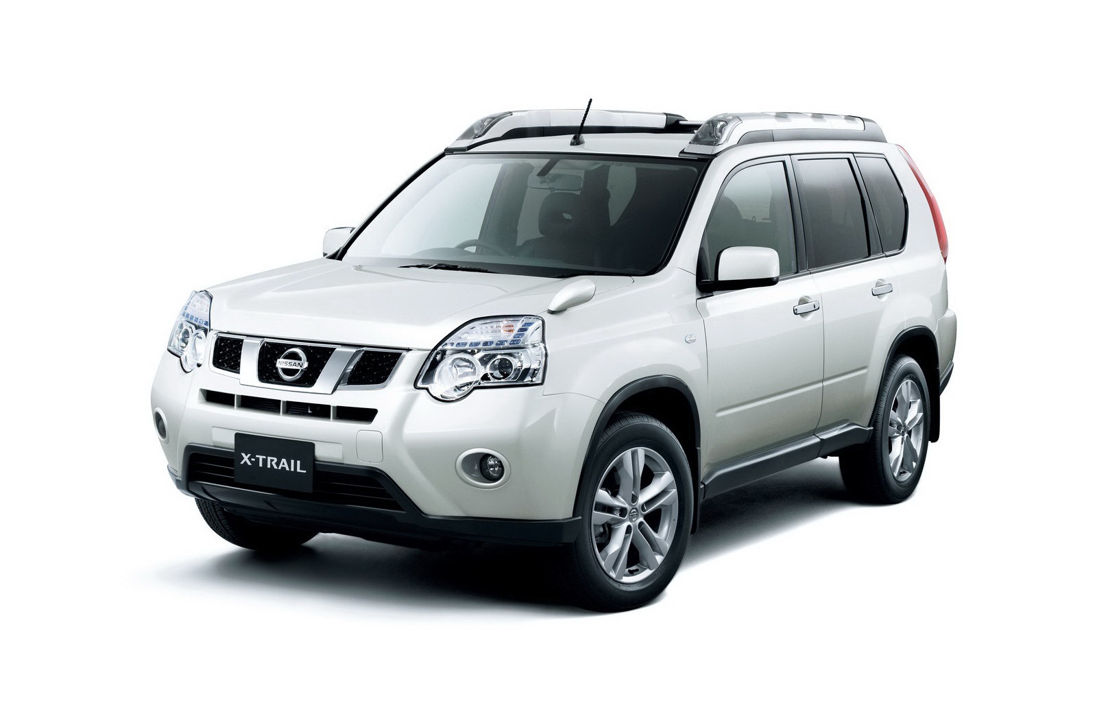 AUTOMOBILE ZONE 2011 Nissan XTrail Launched in India Price Details