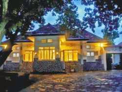 Hotel Murah Dekat Kraton Jogja - Dhaup Guest House