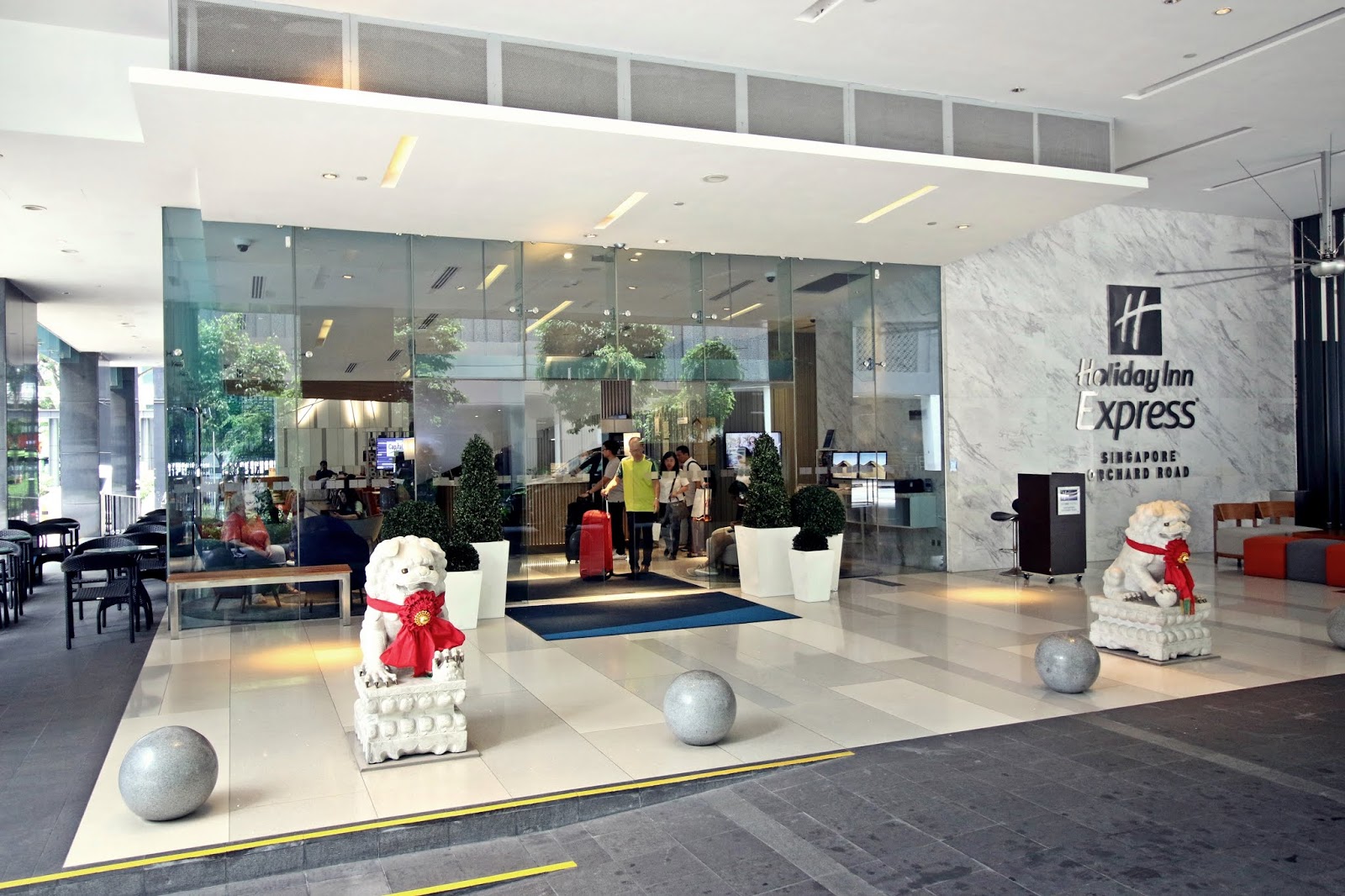 Hotel Review Holiday Inn Express Singapore Orchard Road (Standard Room)