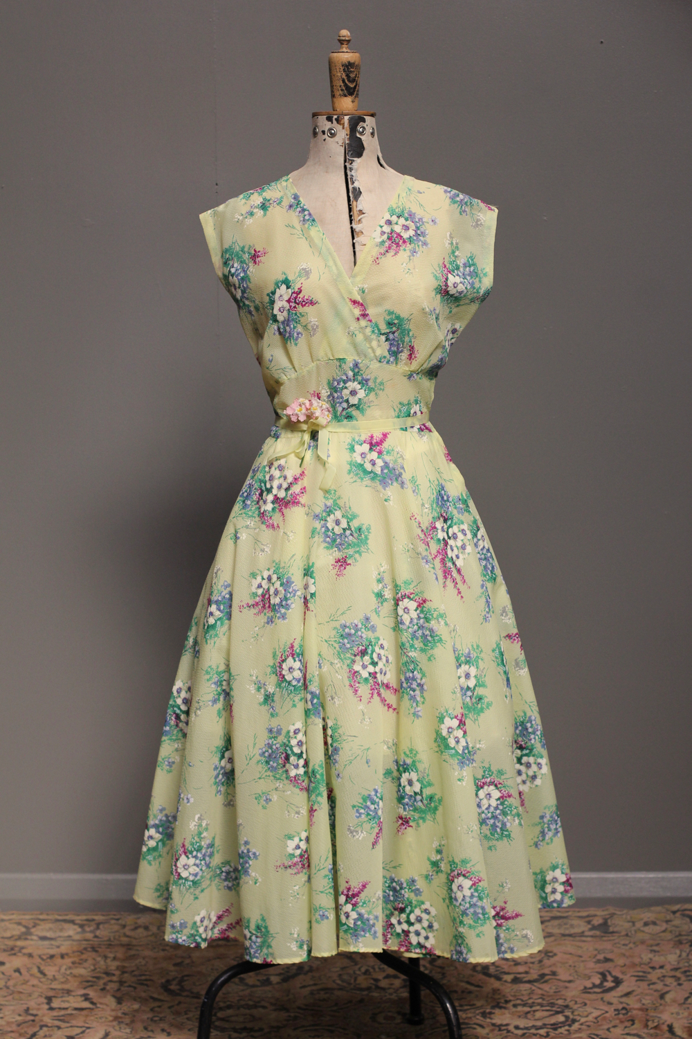 Angelic Floral Summer 1950s Dress. Size 10 145.00 Sold