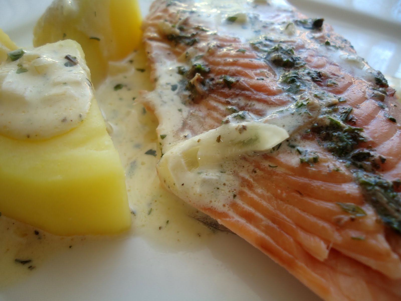 Martinas Kochküche: Wildlachs mit Kräuter- Senfsoße