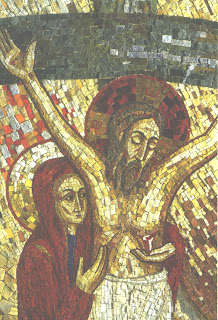 Jésus en croix avec Marie