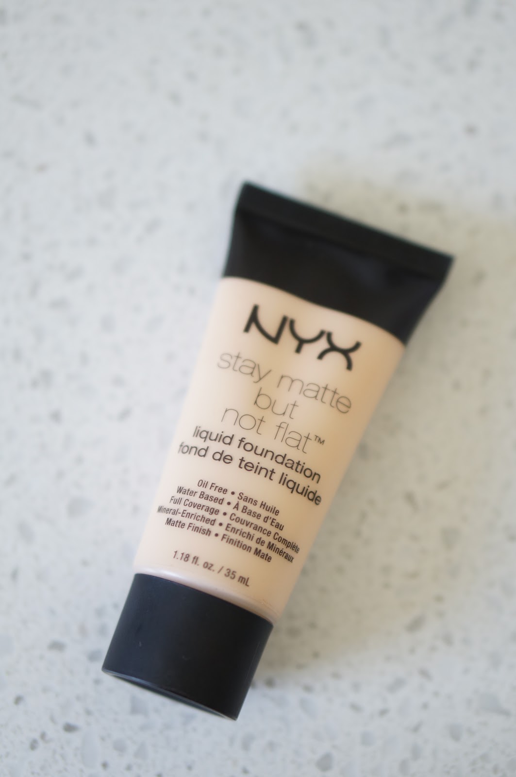 Popular North Carolina style blogger Rebecca Lately reviews the NYX Stay Matte Not Flat Foundation. Click to read her latest #foundationfriday!
