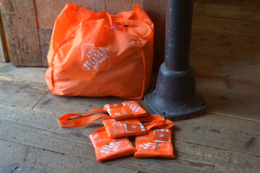 HOLIDAY GENERAL STORE HOME DEPOT SHOPPING BAG