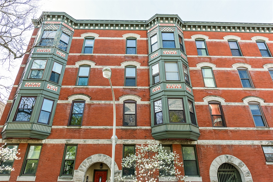 The Chicago Real Estate Local Robust Lakeview condo sales 2017