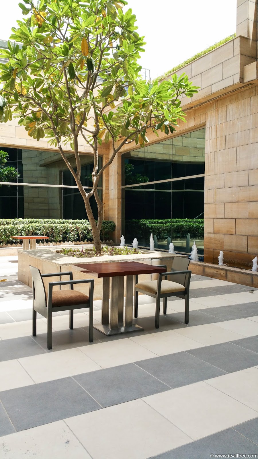 Marriott Courtyard Hotel | Where to Stay In New Delhi | Hotels in New Delhi