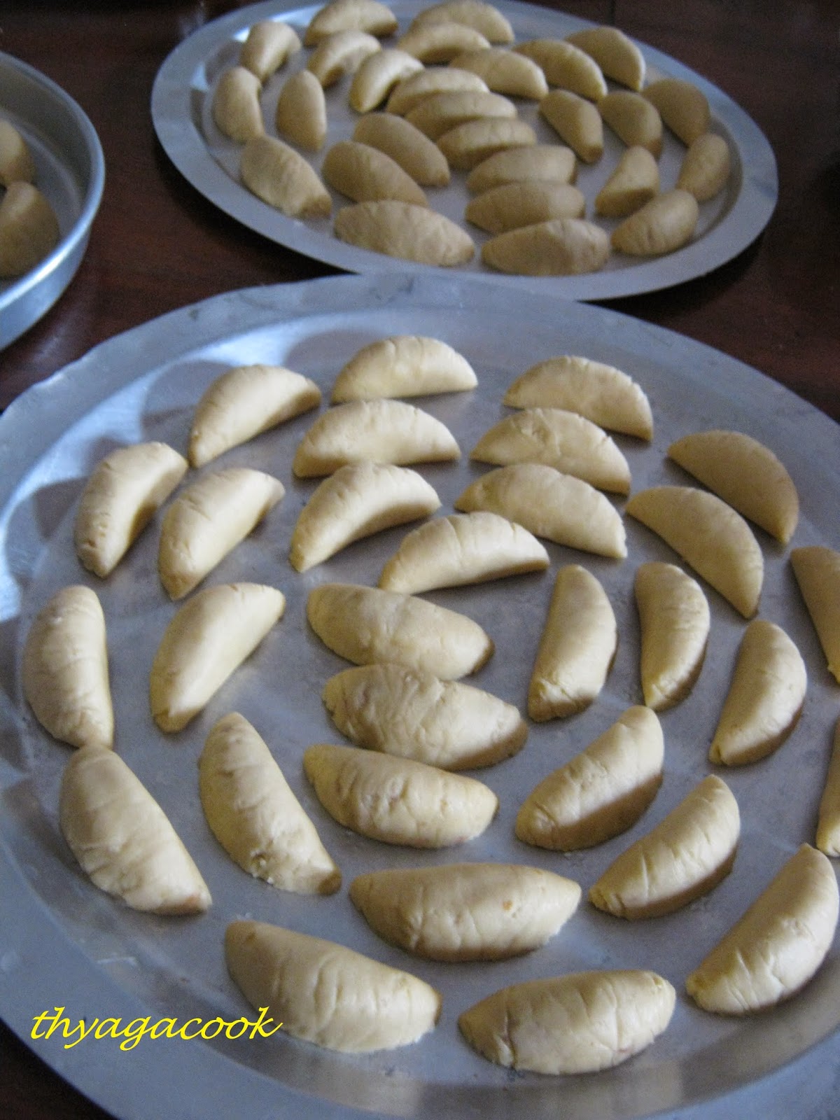 KARI LEAFS Malaysian flavour's GHEE BALLS WITH PEANUTS FILLING