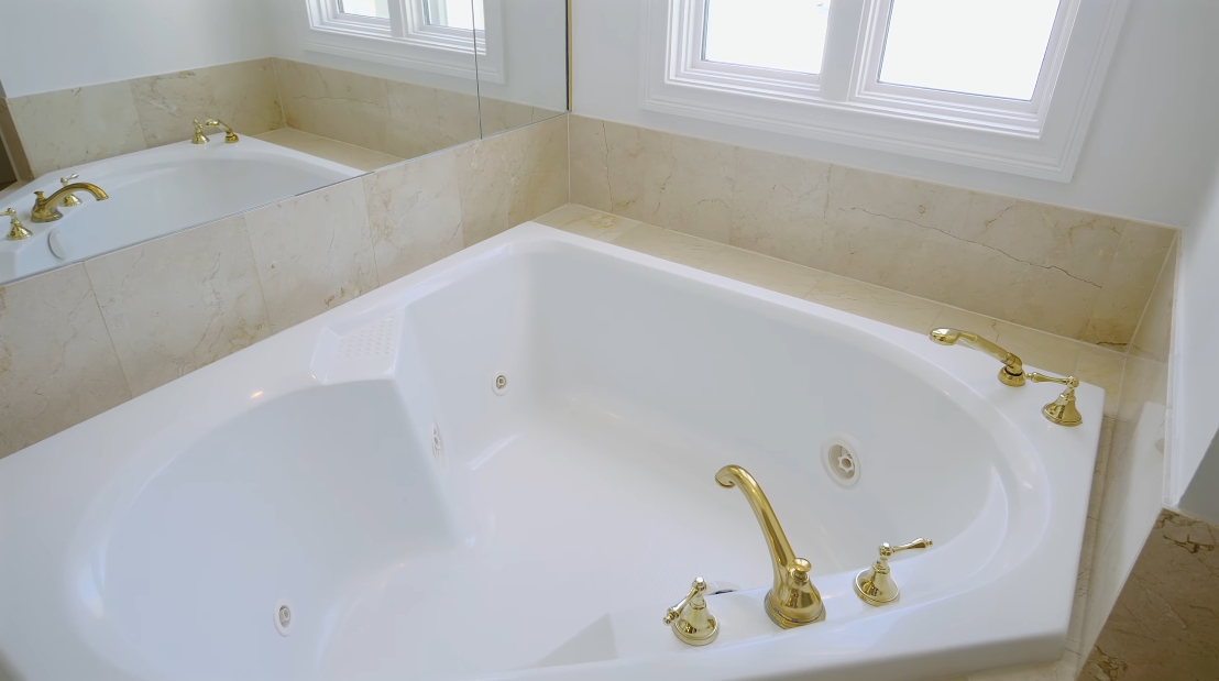 Tour 16 Turtle Walk, Key Biscayne Luxury Home vs. 39 Interior Design Photos