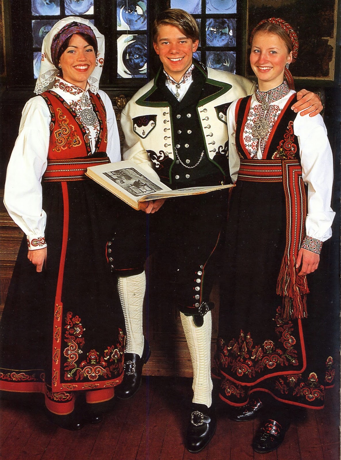 FolkCostume&Embroidery: Gråtrøje costume of East Telemark, Norway