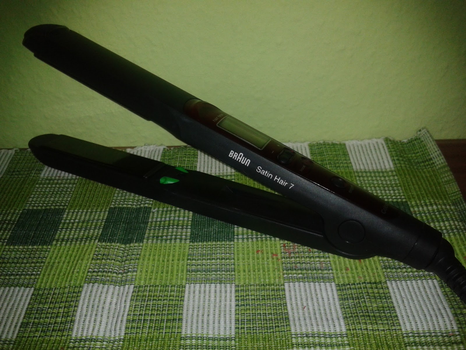 JustBeautyChic: Braun Satin Hair 7 Glätteisen - ich liebe rot =)