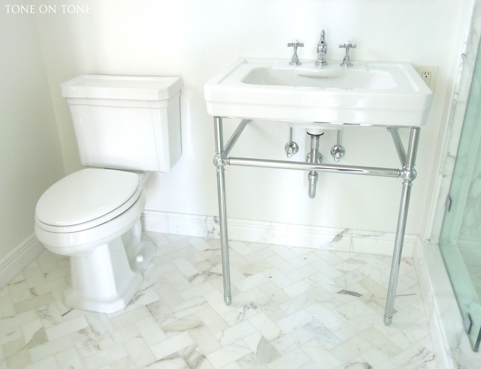 Tone On Interior Garden Design Small Bathroom Renovation