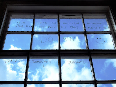 angels and people, life in New Orleans: March 2012