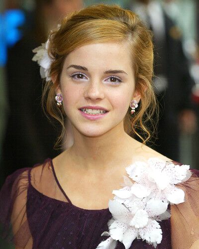 Emma Watson Wallpaper And Biography Pics Hd Wallpaper Image Photo And Picture