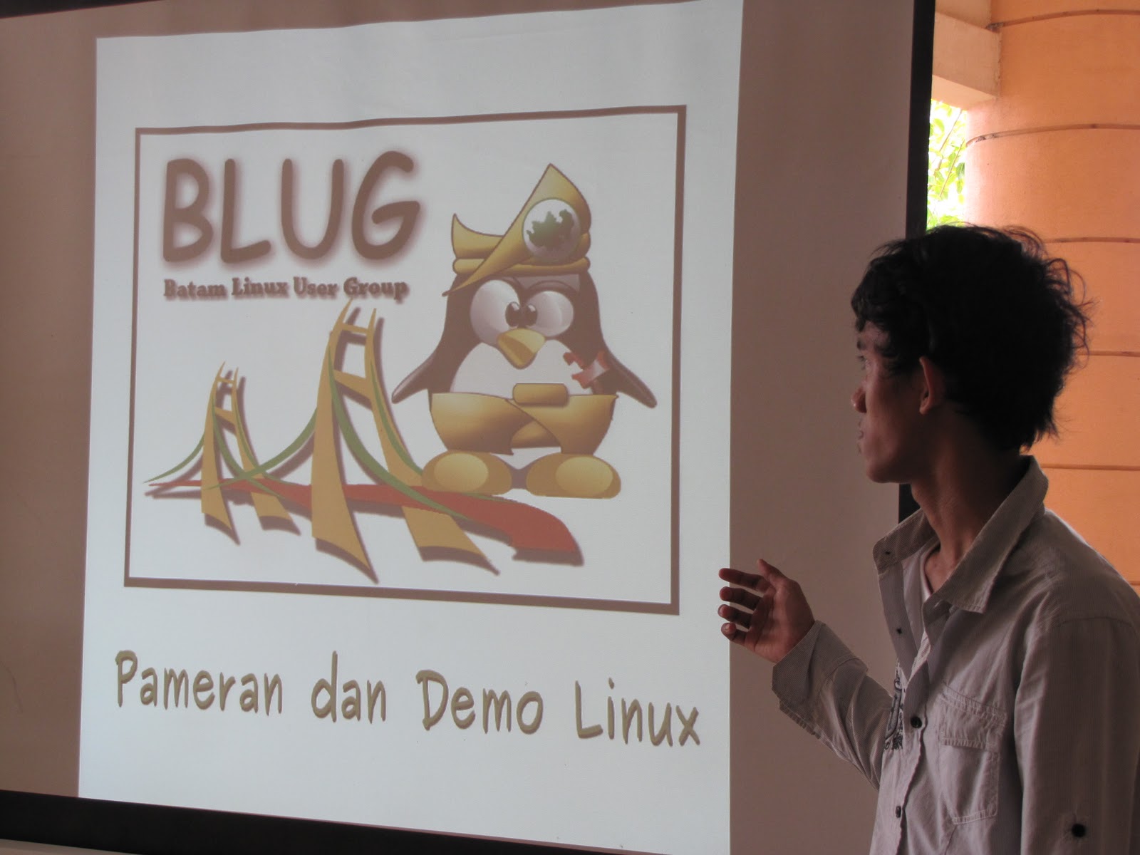 Demo Linux @ Politeknik Negeri Batam - Batam Linux User Group