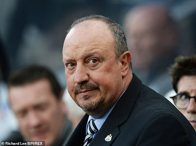 gambar Rafael Benitez pengurus Newcastle United