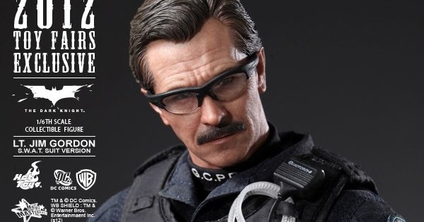 onesixthscalepictures: Hot Toys The Dark Knight Lt. Jim Gordon S.W.A.T ...
