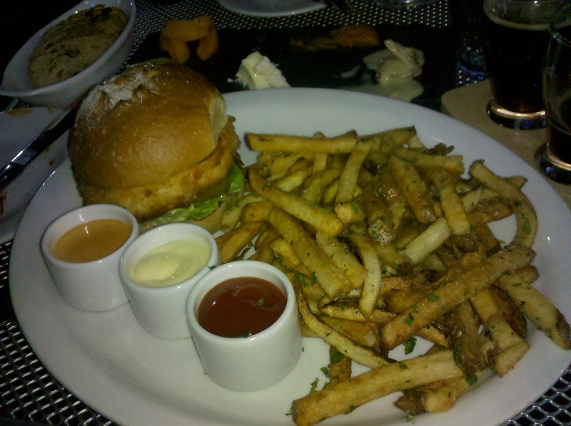 Clarendon Nights Great Date Scenes Lyon Hall Lobster & Crab Burger