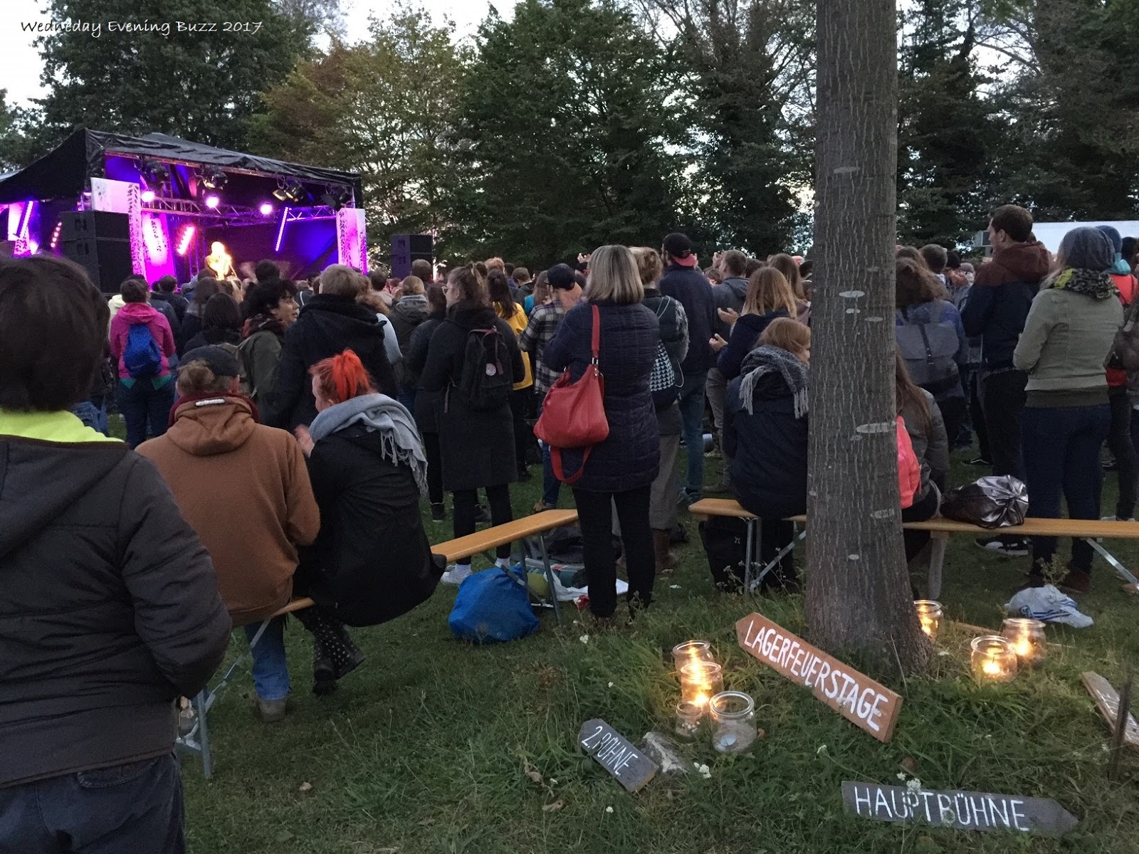 Ama Abebi Und Ama Aminata Ein Kleid Ein Top Eine Sechsspurige