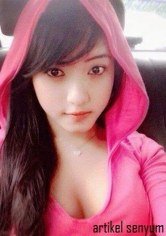 5 cara pria memikat wanita artikel senyum