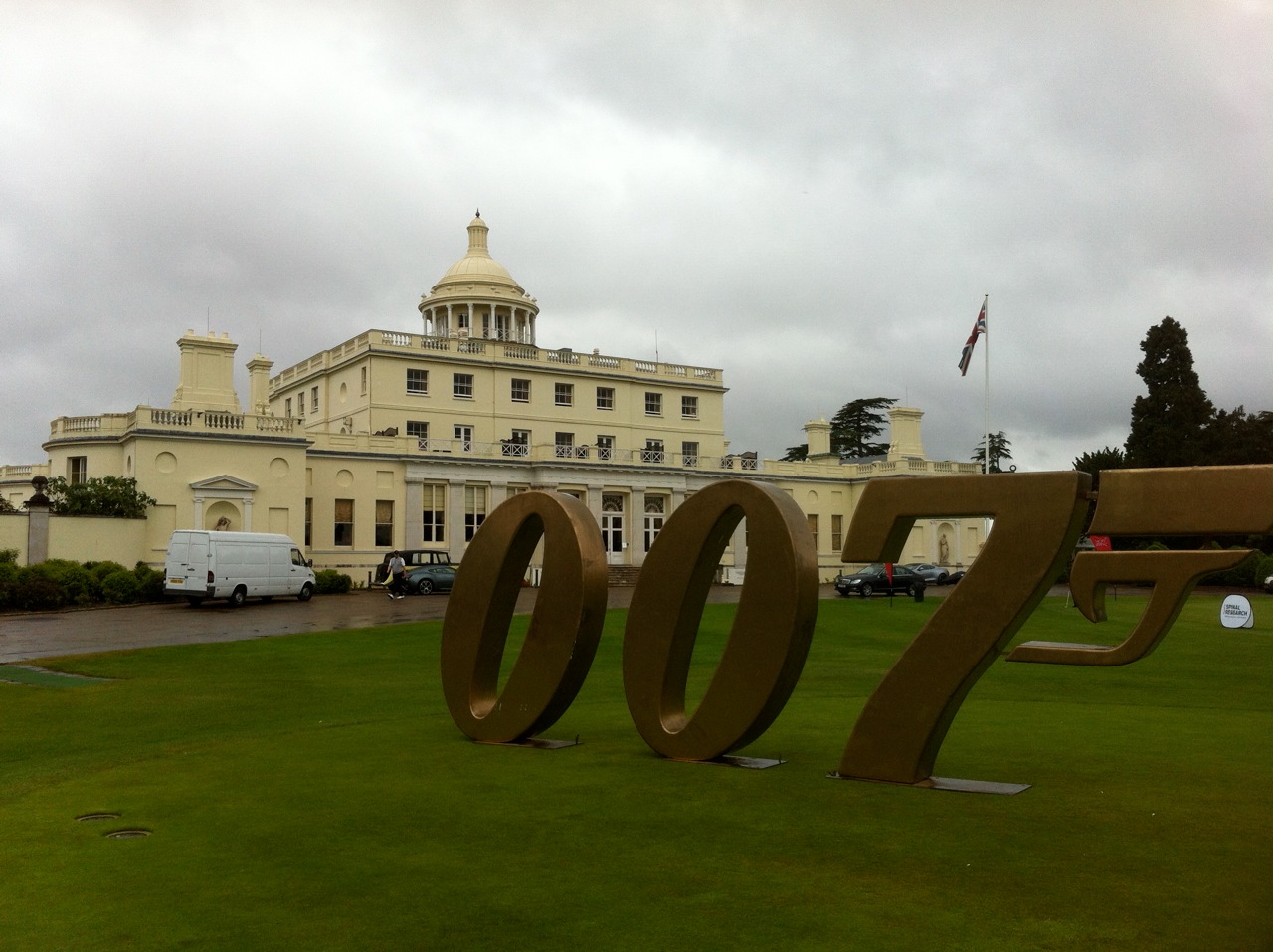 posiciones de liverpool fc contra aston villa