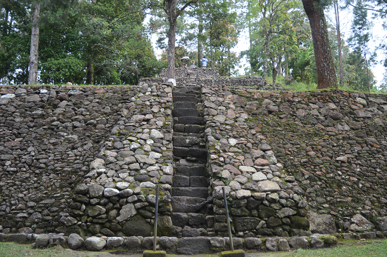 Candi Kethek, Candi Tersembunyi di Lereng Gunung Lawu - Klick Berita