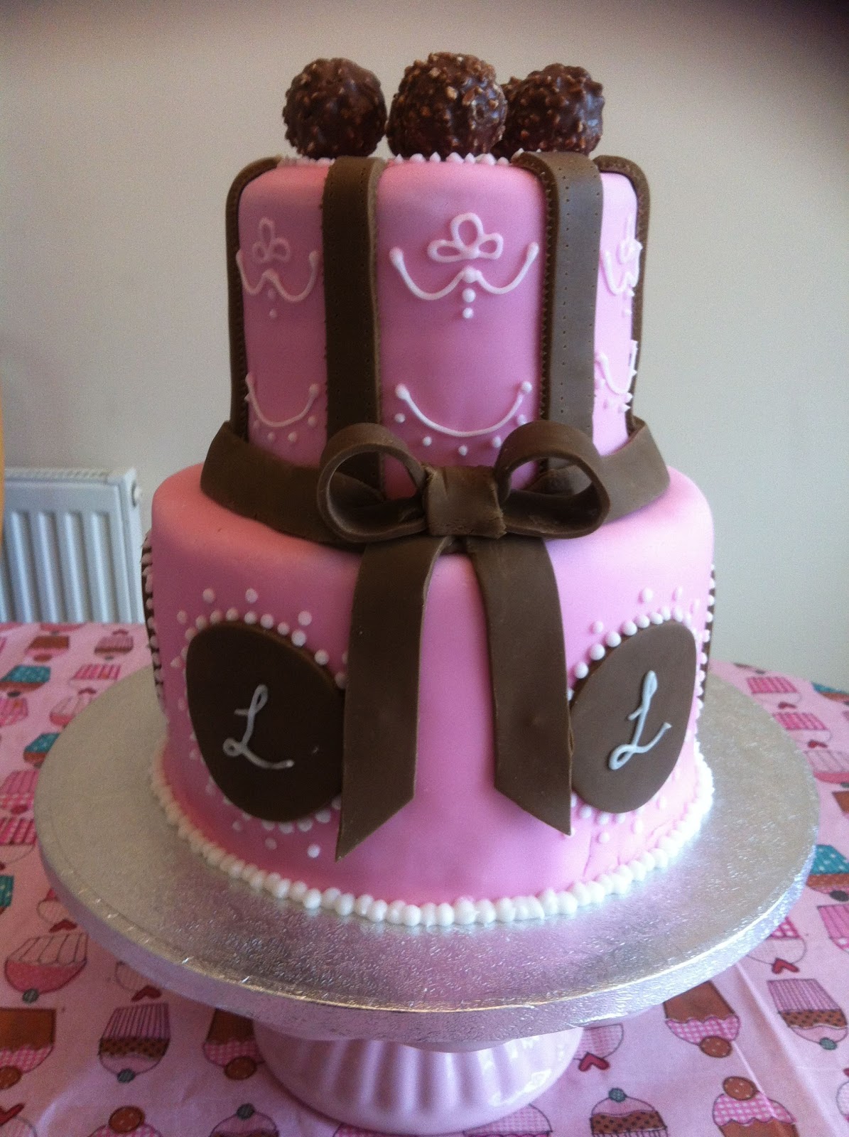 Victory Rolls & Mixing Bowls: Pink and Chocolate 30th ...