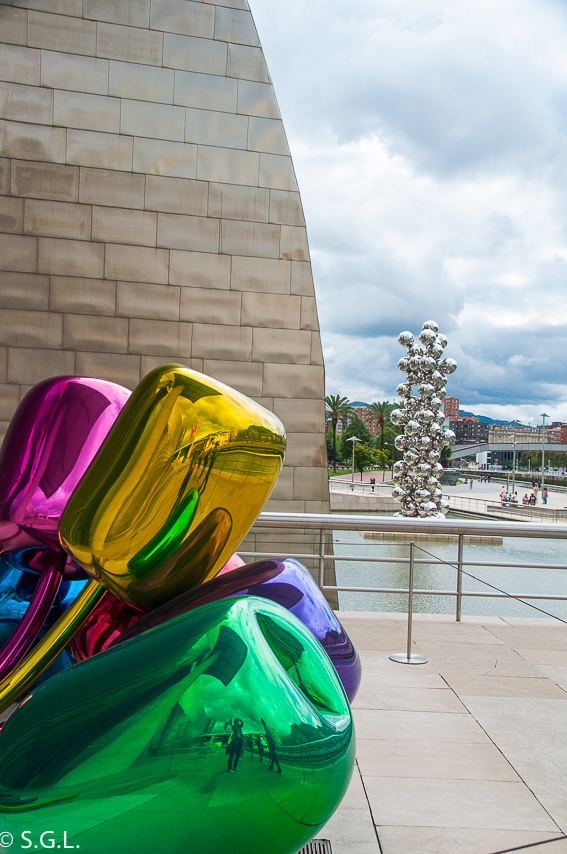 Terraza del Museo Guggenheim. Terraza del Museo Guggenheim. Bilbao por una bilbaina. Los museos