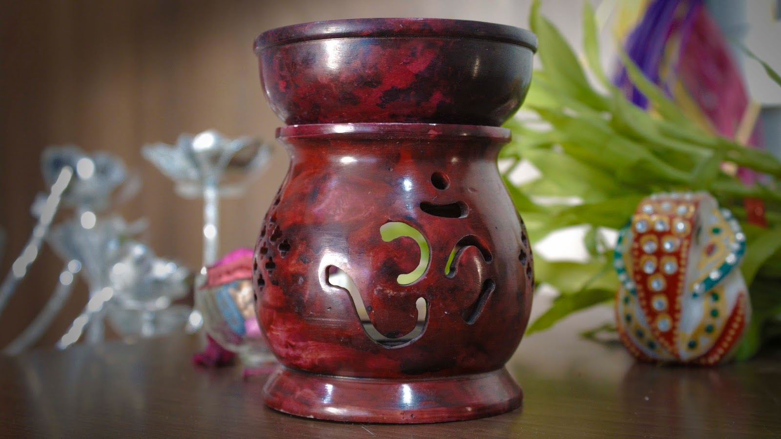 What is Aromatherapy And What are Its Uses GoaromasAroma Products