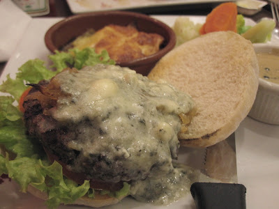 Hippopotamus, blue cheese burger
