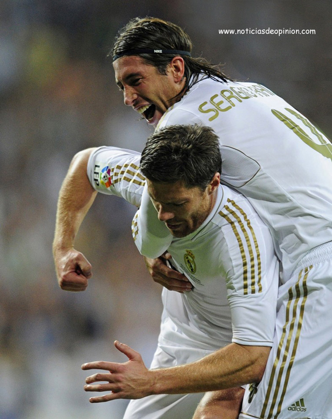 Fotos del Madrid-Barça editadas con Photoshop (ida de la Supercopa 2011) Fotos del Madrid-Barça editadas con Photoshop (ida de la Supercopa 2011)