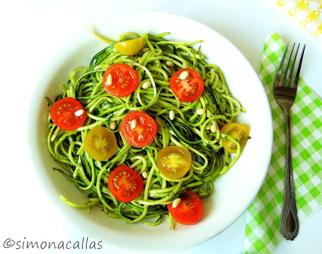 Zucchini noodles Taitei din zucchini Zucchini noodles Taitei din zucchini